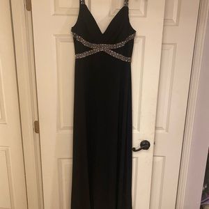 Black women’s evening gown. Worn only one time.